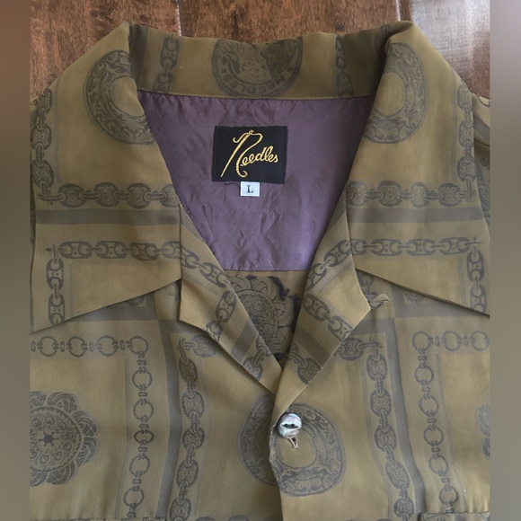 Needles Chain Designs button down - Picture 2 of 2